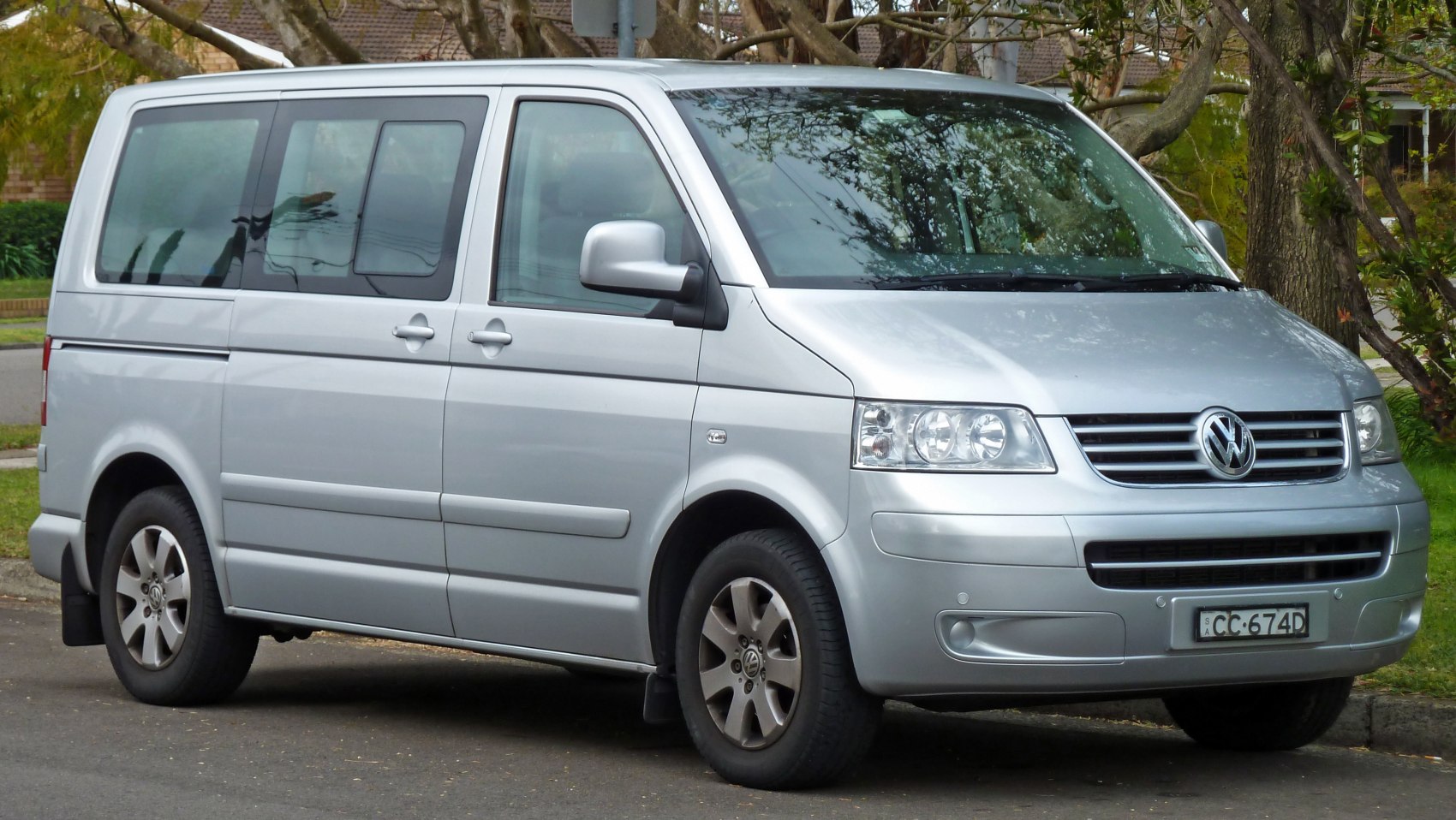 Volkswagen Multivan 2.0 (115 Hp)