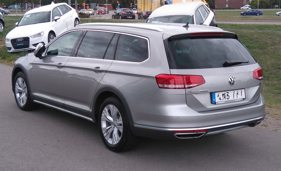 Volkswagen Passat 2.0 TSI (272 Hp) 4MOTION DSG