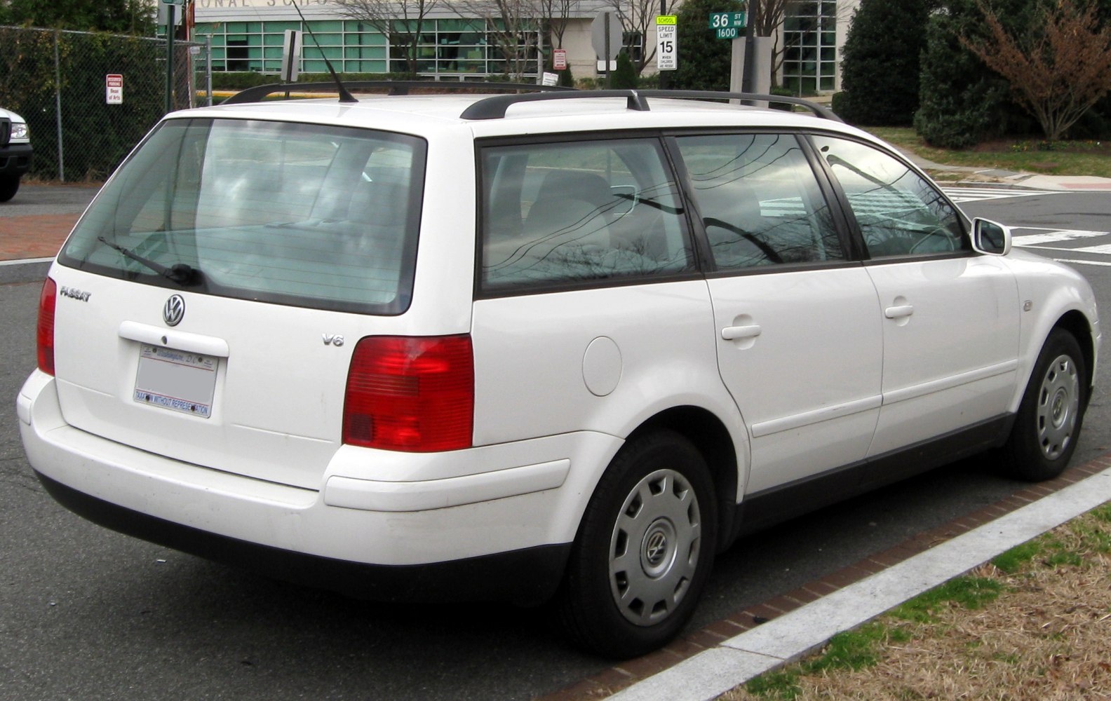 Volkswagen Passat 1.9 TDI Syncro (110 Hp)