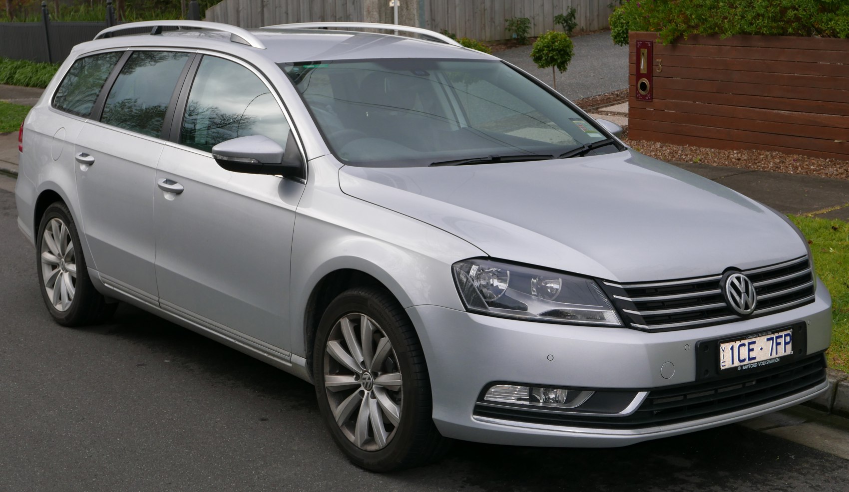 Volkswagen Passat 2.0 TSI (211 Hp) DSG