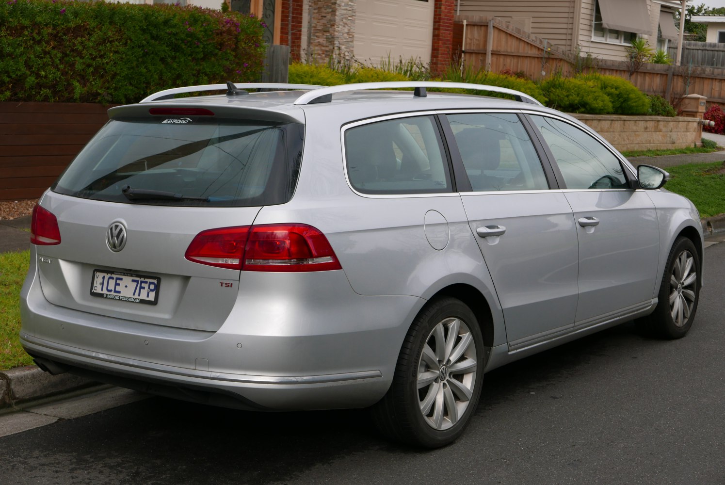 Volkswagen Passat 2.0 TSI (211 Hp) DSG