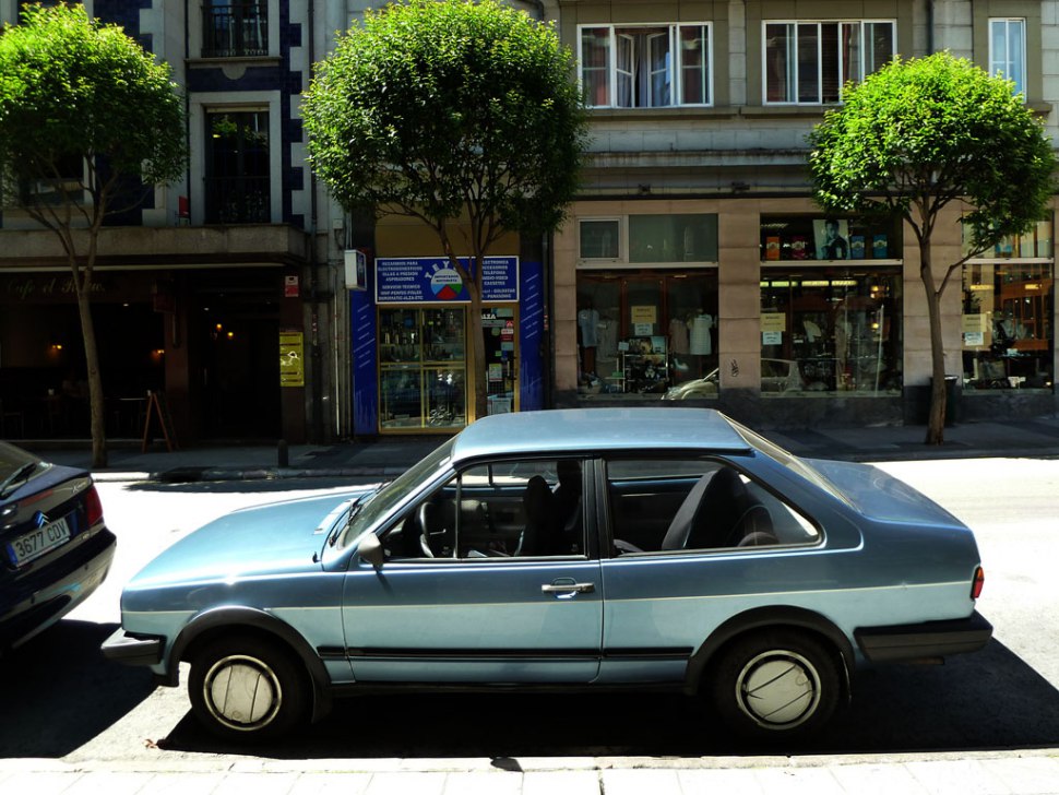 Volkswagen Polo 1.3 (75 Hp)