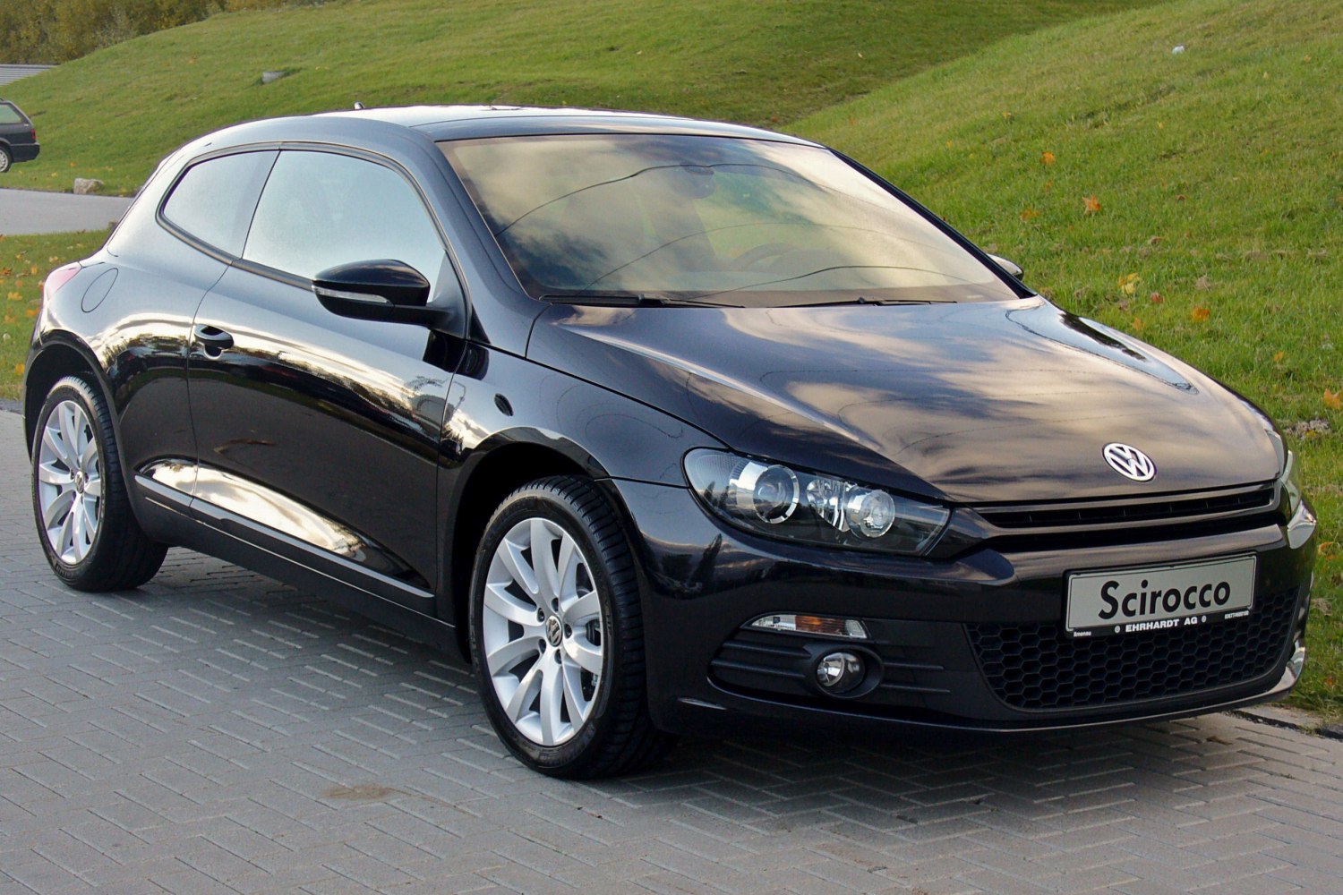 Volkswagen Scirocco R 2.0 TSI (265 Hp)