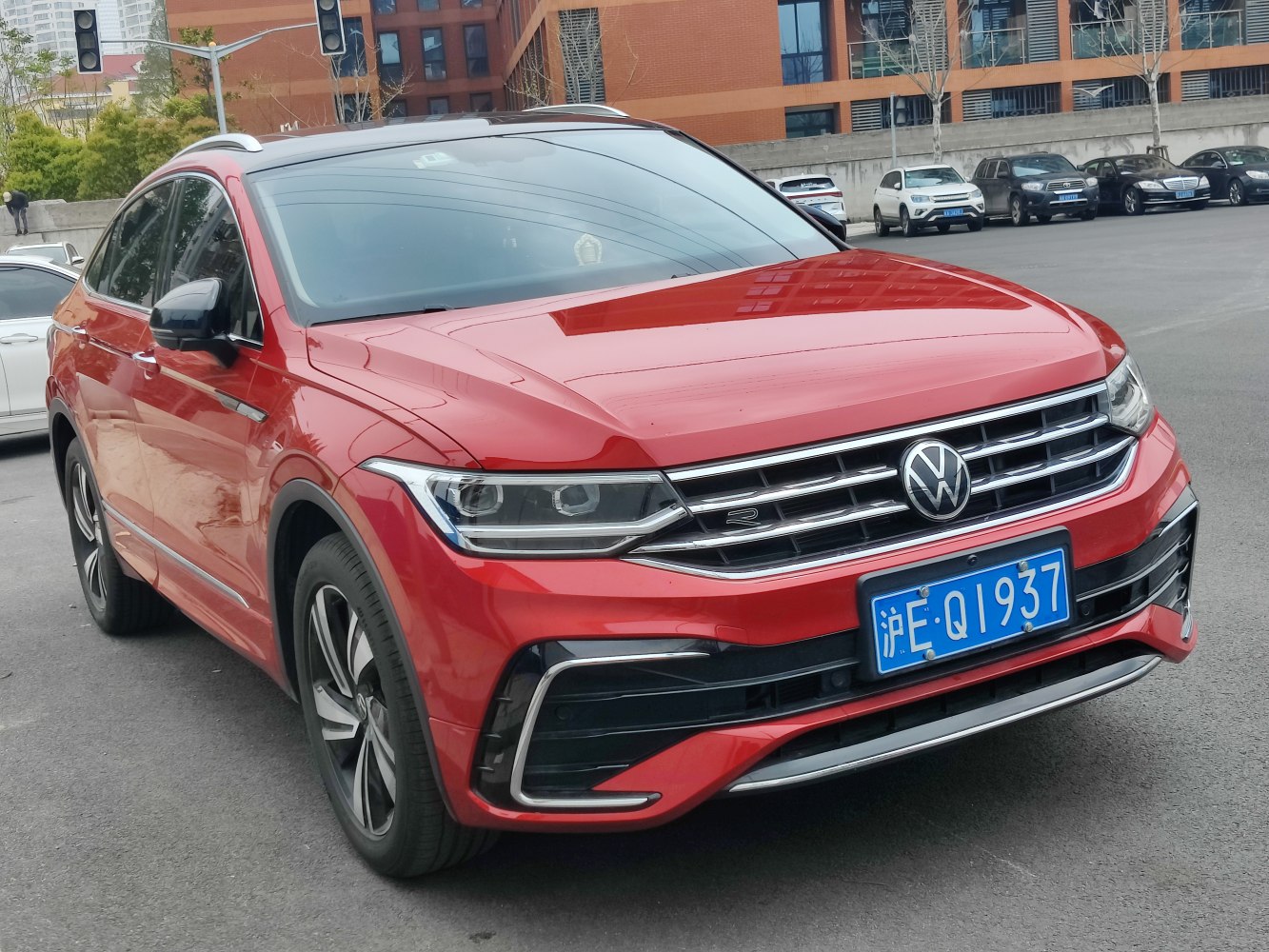 Volkswagen Tiguan 330 TSI (186 Hp) DSG