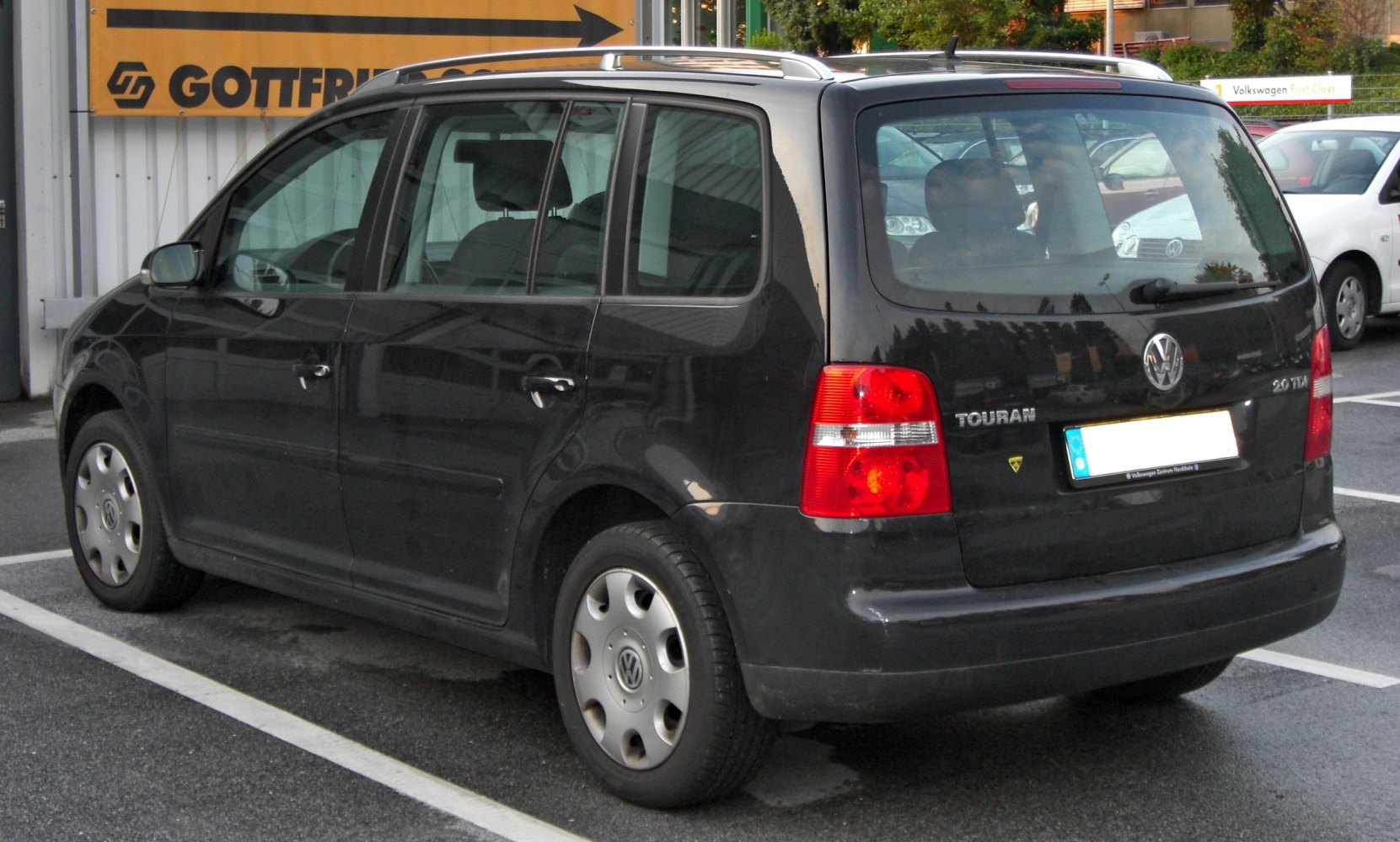 Volkswagen Touran 2.0 TDI (136 Hp) Automatic