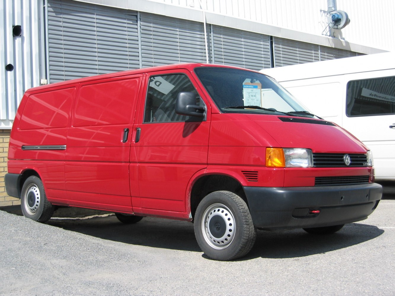 Volkswagen Transporter 1.9 TD (68 Hp) L2H2