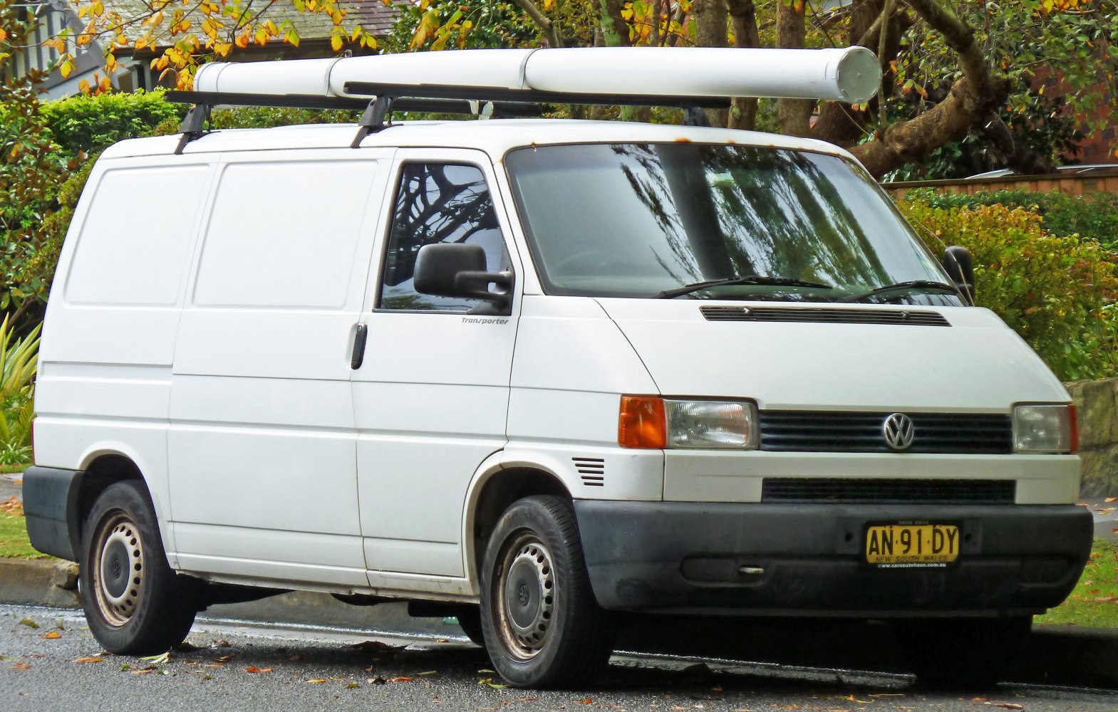 Volkswagen Transporter 1.9 TD (68 Hp) L2H2