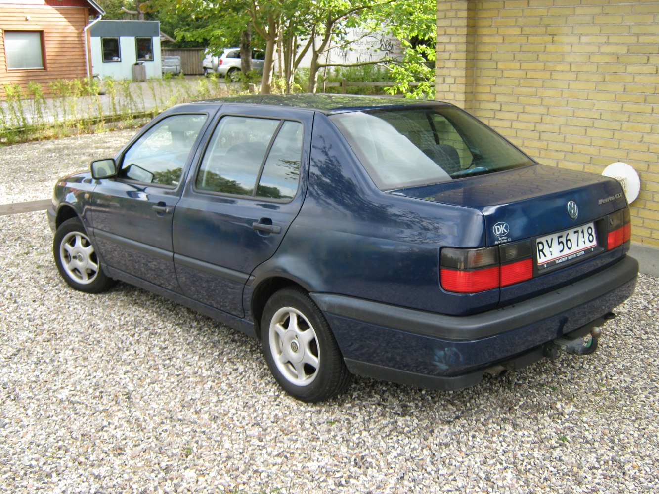 Volkswagen Vento 1.9 TDI CL (110 Hp)