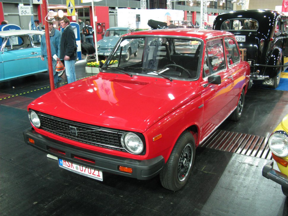 Volvo 66 GL 1.3 (57 Hp) Variornatic