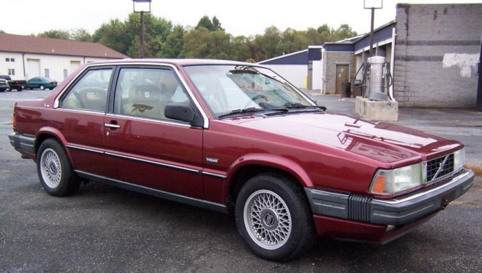 Volvo 780 Bertone 2.8 V6 (147 Hp) Automatic