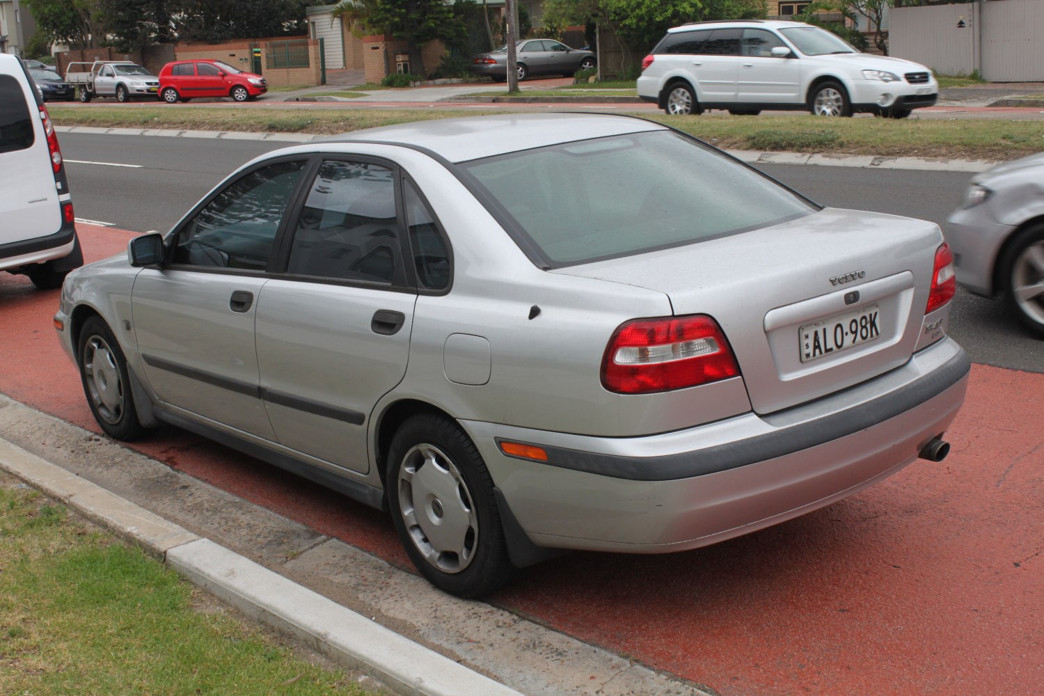 Volvo S40 1.6 16V (109 Hp)