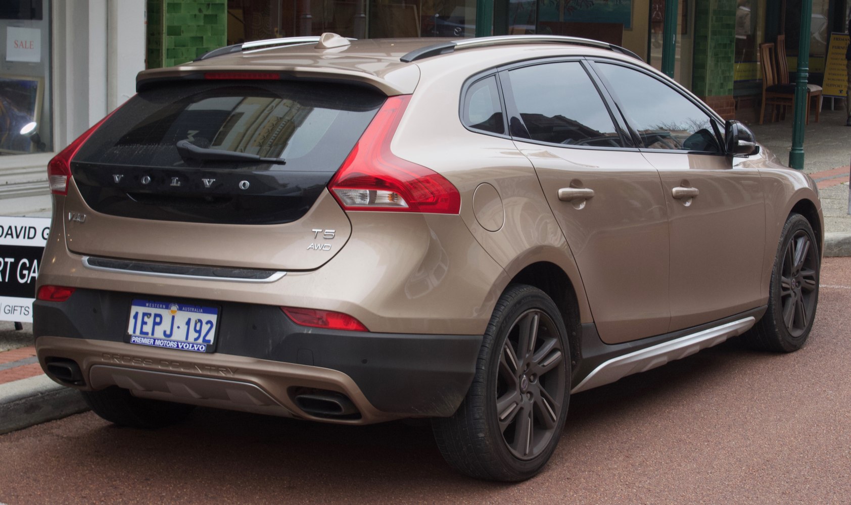 Volvo V40 2.0 T4 (180 Hp) AWD Automatic