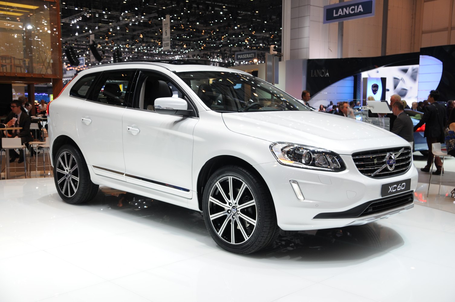 Volvo XC60 3.0 T6 (304 Hp) AWD Automatic