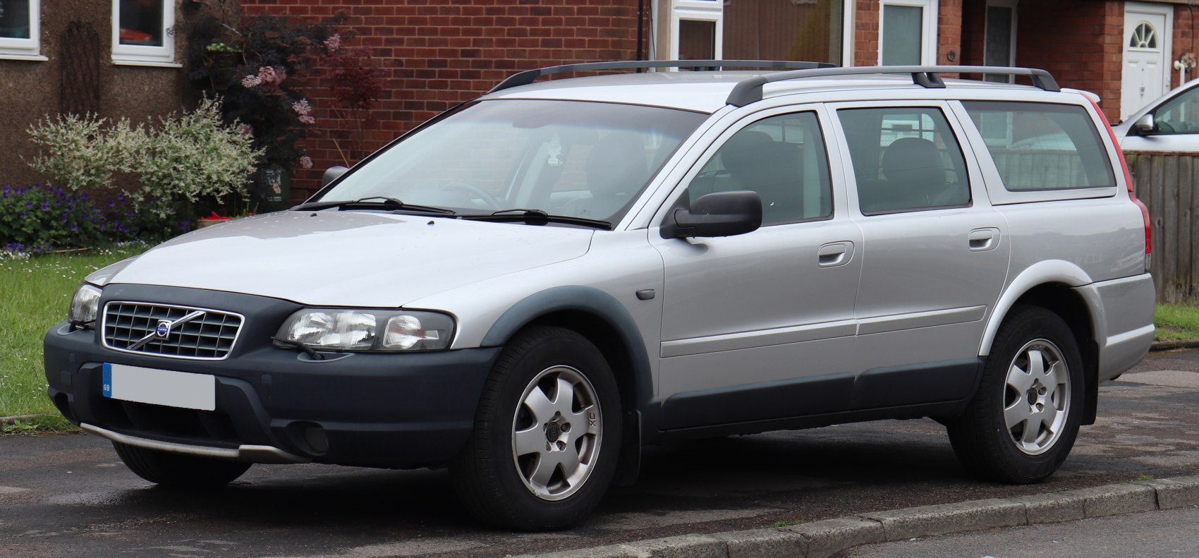 Volvo XC70 2.5 T (210 Hp) AWD Automatic